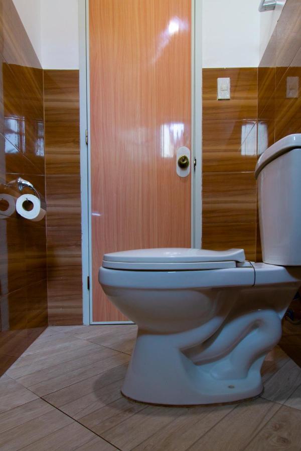 Oyo 777 Rn Guesthouse Moalboal Ngoại thất bức ảnh