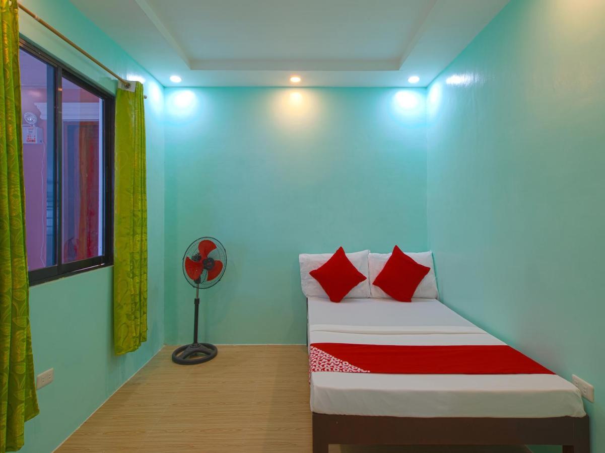 Oyo 777 Rn Guesthouse Moalboal Ngoại thất bức ảnh